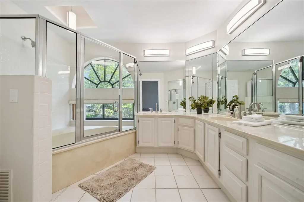 2928 Lake Pineloch Boulevard Orlando FL 32806