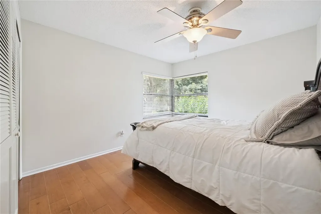 2928 Lake Pineloch Boulevard Orlando FL 32806