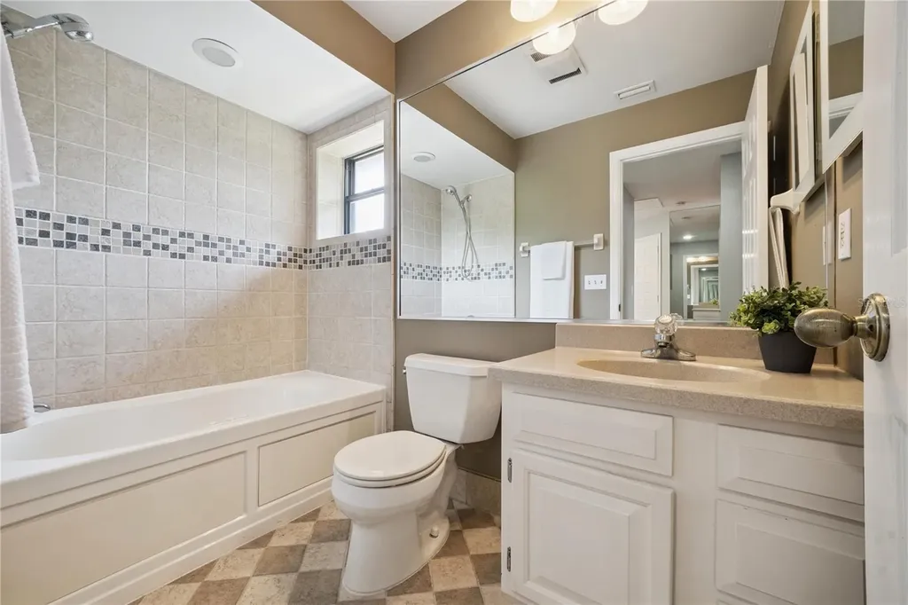 2928 Lake Pineloch Boulevard Orlando FL 32806