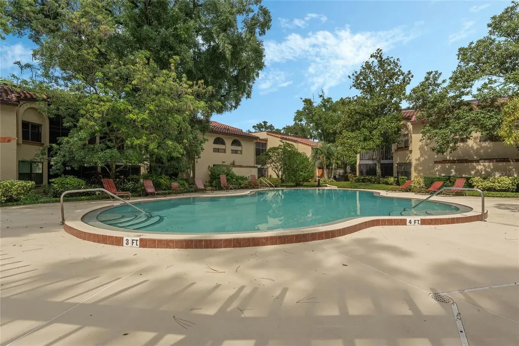 2928 Lake Pineloch Boulevard Orlando FL 32806
