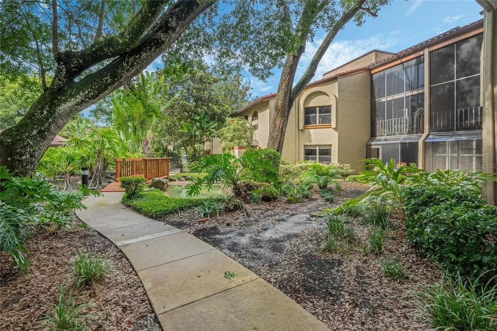 2928 Lake Pineloch Boulevard Orlando FL 32806