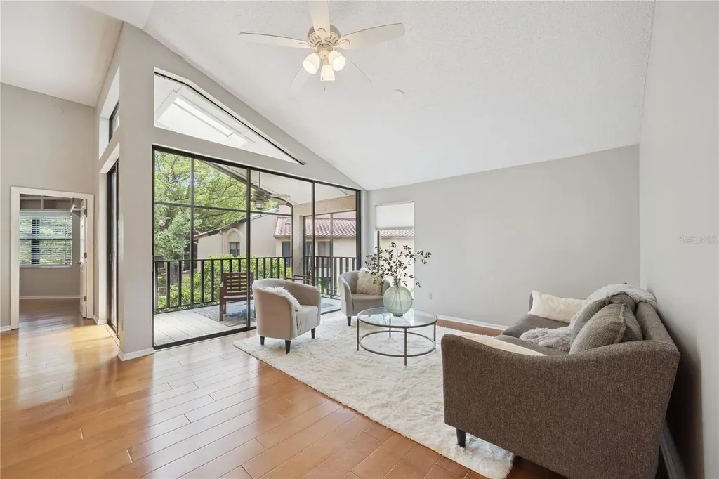2928 Lake Pineloch Boulevard Orlando FL 32806