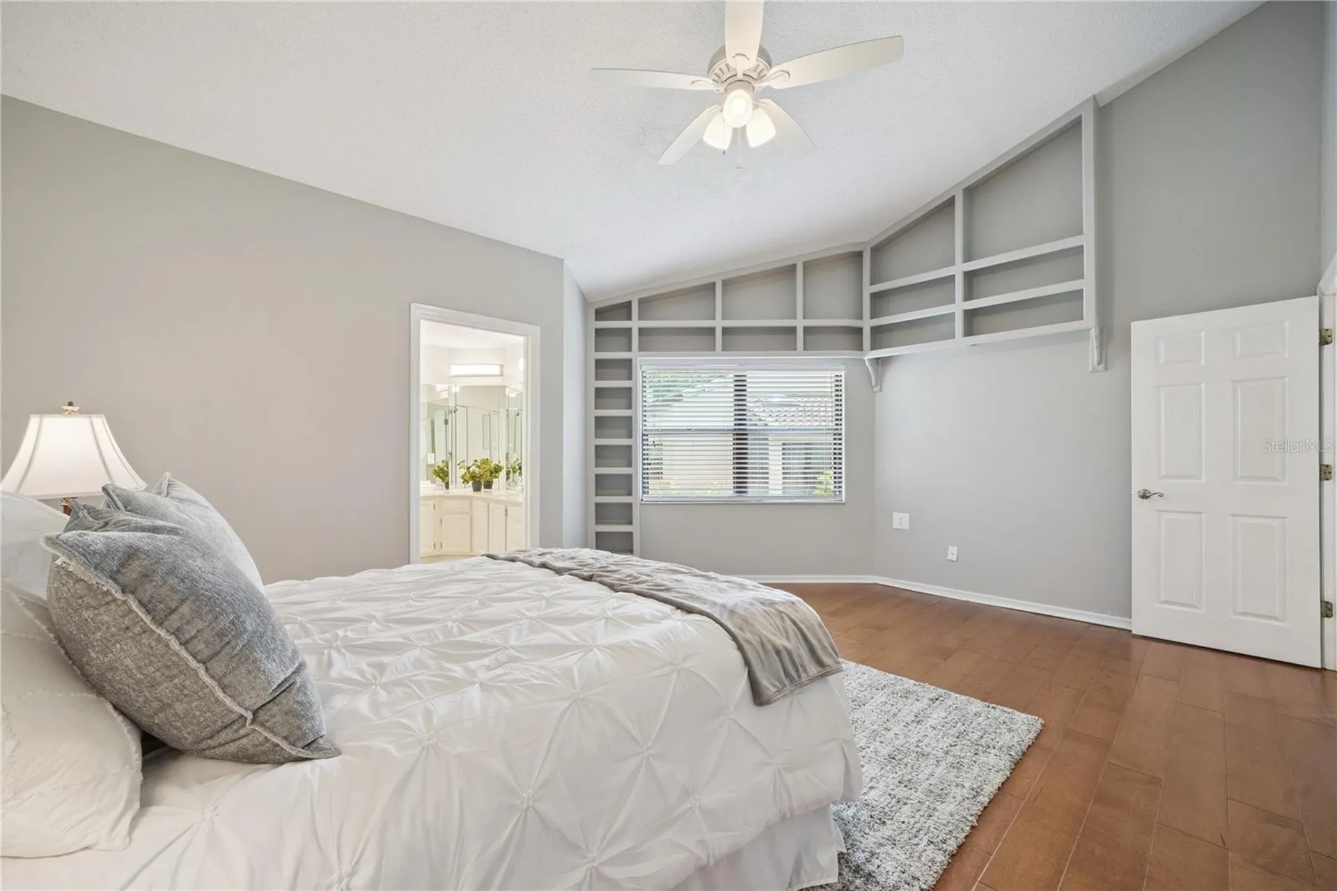 2928 Lake Pineloch Boulevard Orlando FL 32806