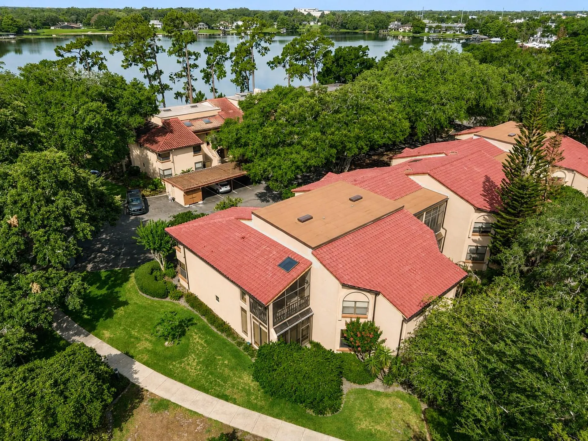 2928 Lake Pineloch Boulevard Orlando FL 32806