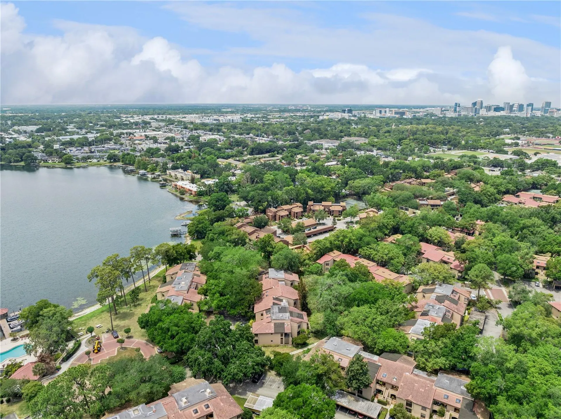 2928 Lake Pineloch Boulevard Orlando FL 32806