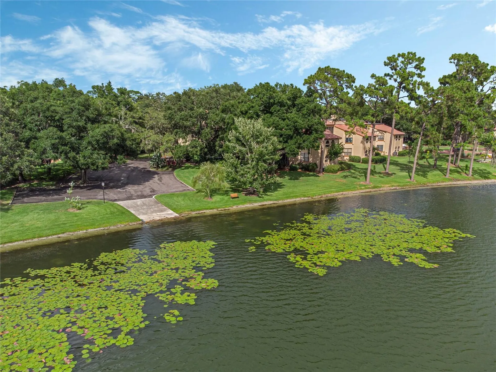 2928 Lake Pineloch Boulevard Orlando FL 32806