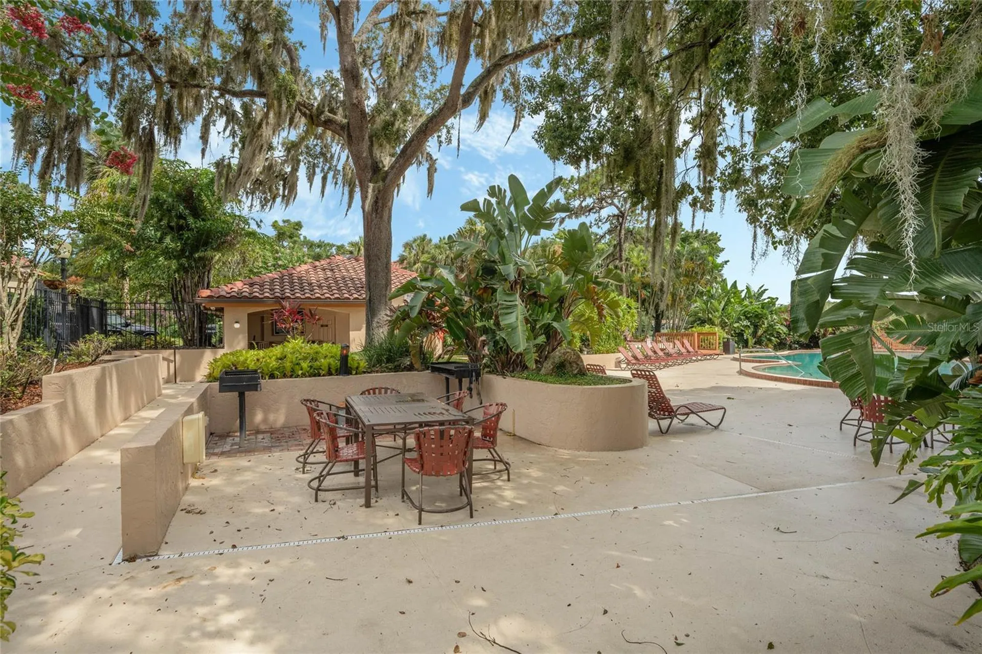 2928 Lake Pineloch Boulevard Orlando FL 32806