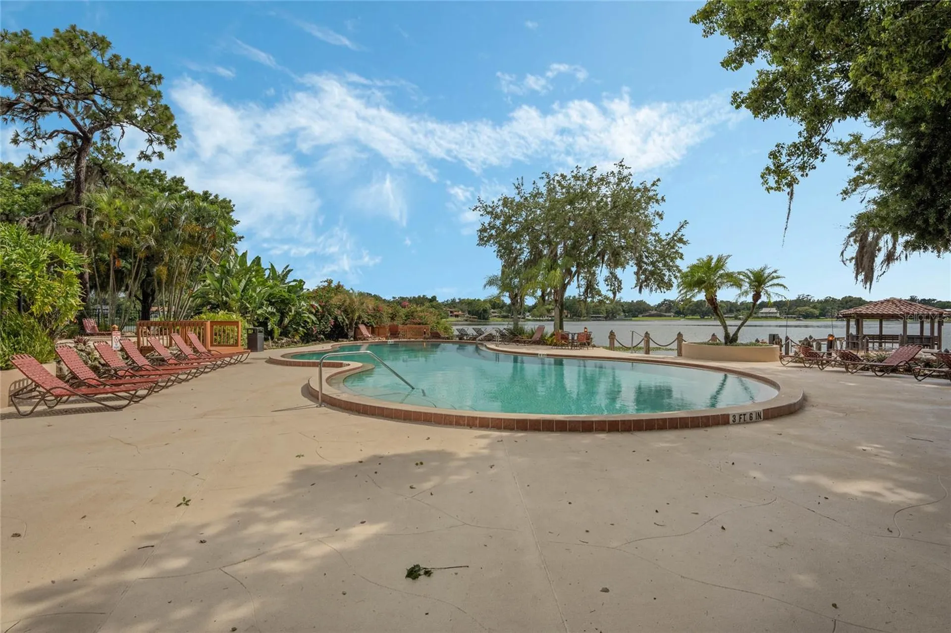 2928 Lake Pineloch Boulevard Orlando FL 32806