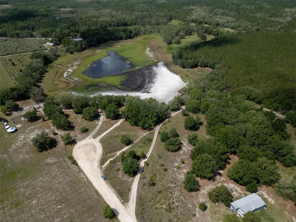 SE 53 Court Trenton FL 32693