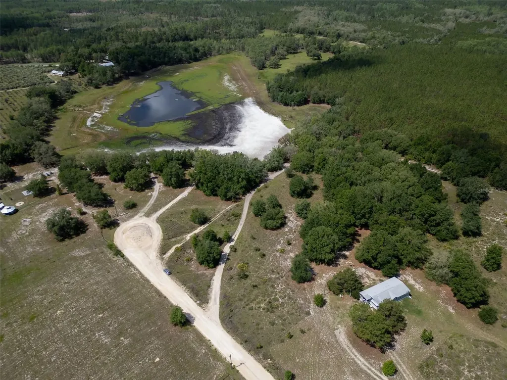 SE 53 Court Trenton FL 32693