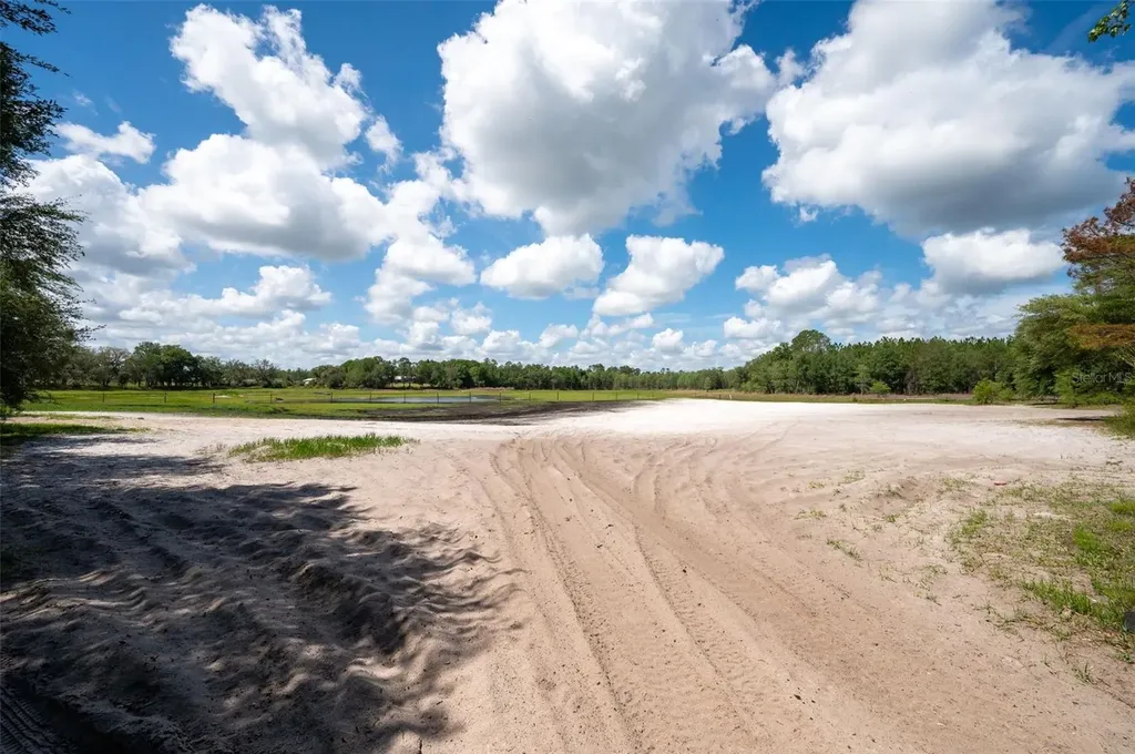 SE 53 Court Trenton FL 32693