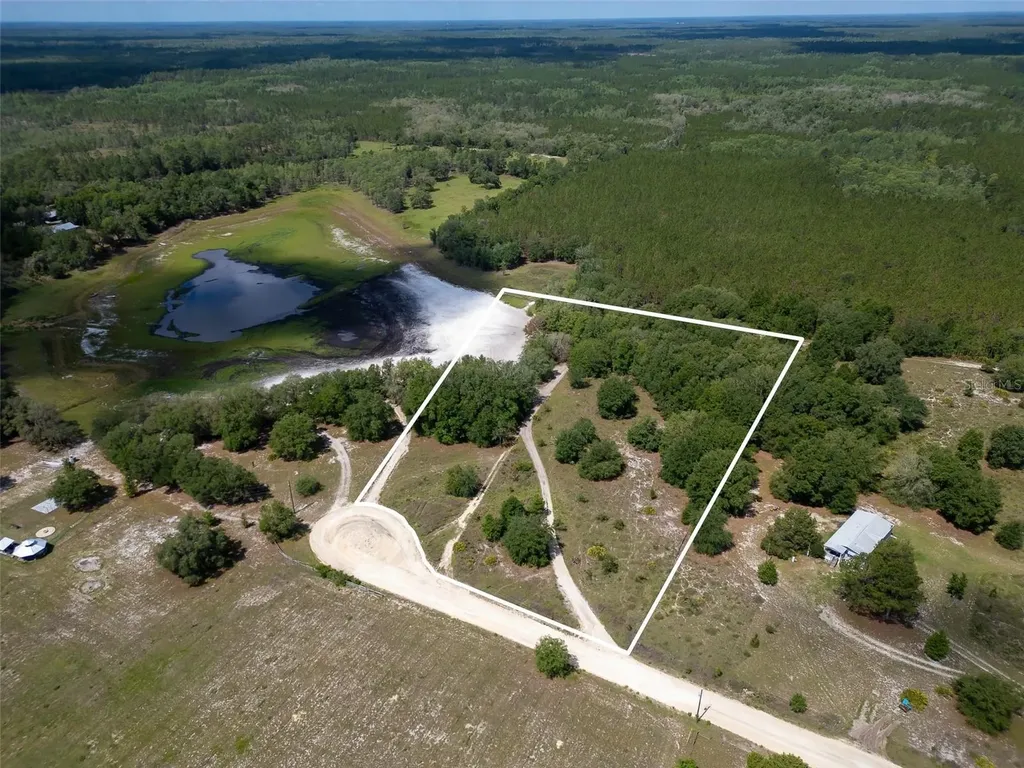 SE 53 Court Trenton FL 32693