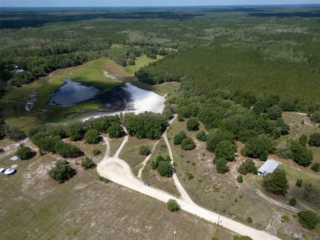 SE 53 Court Trenton FL 32693