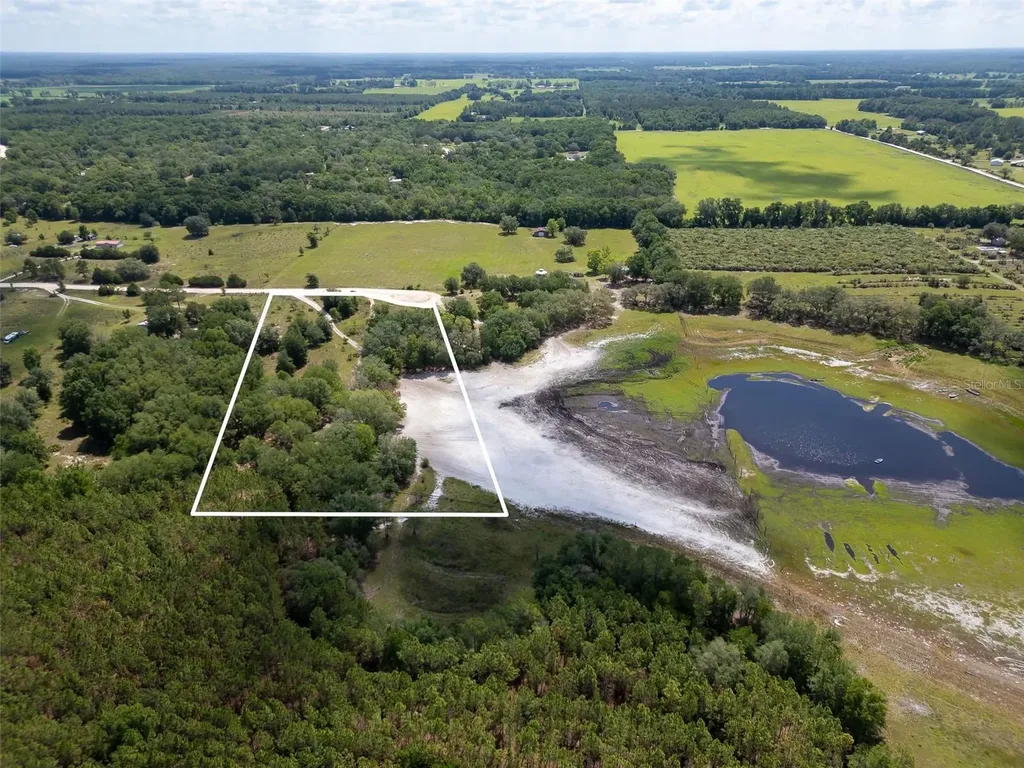 SE 53 Court Trenton FL 32693