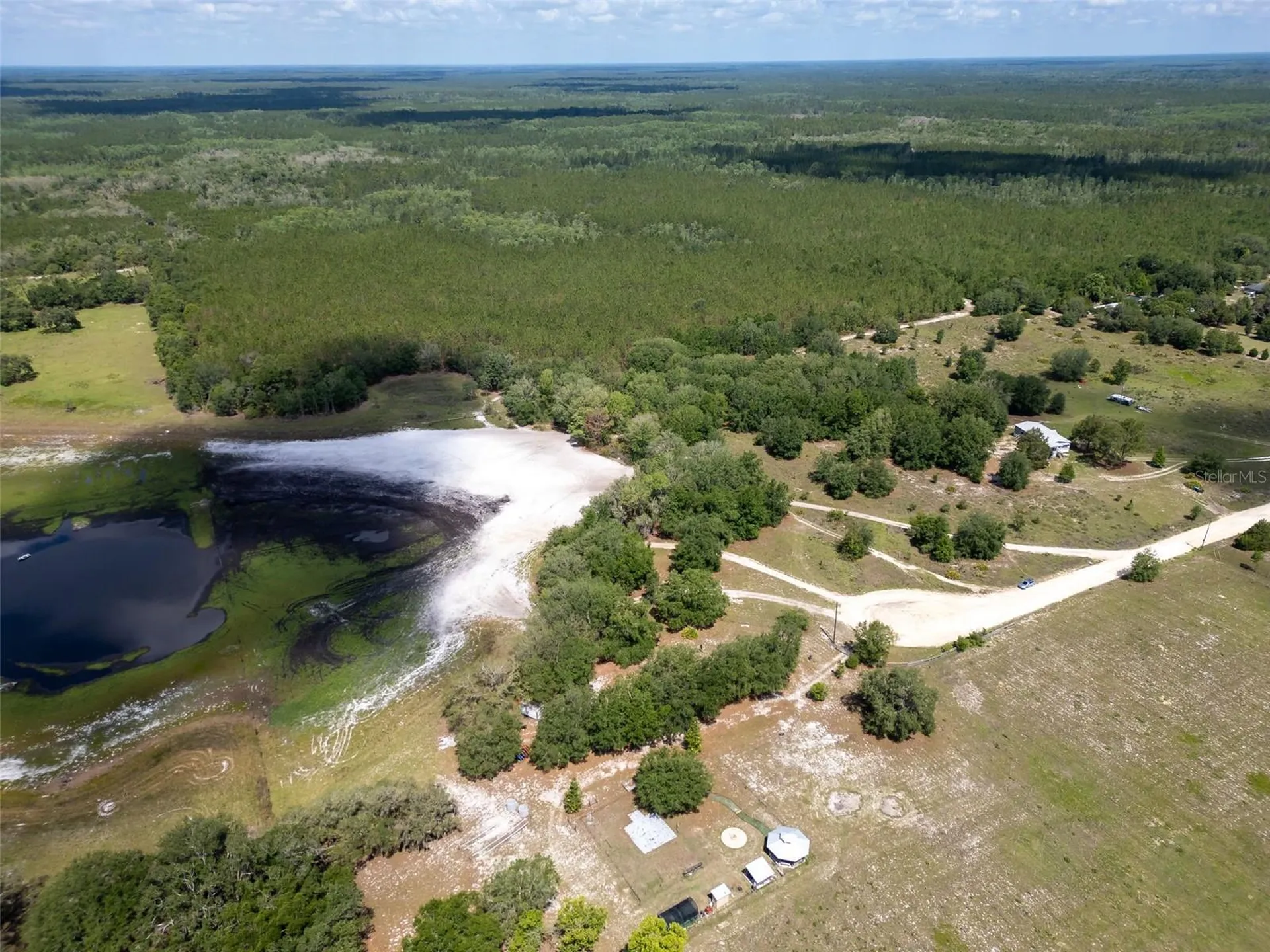 SE 53 Court Trenton FL 32693