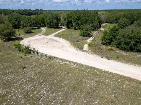 SE 53 Court Trenton FL 32693