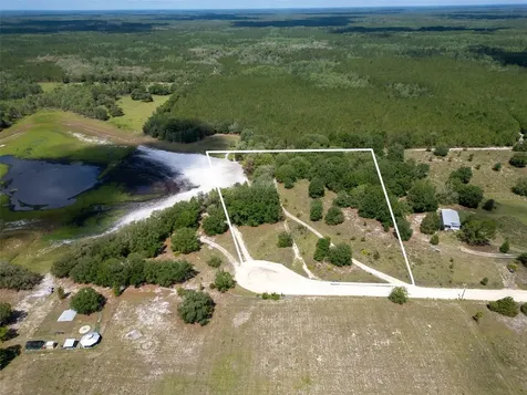 SE 53 Court Trenton FL 32693