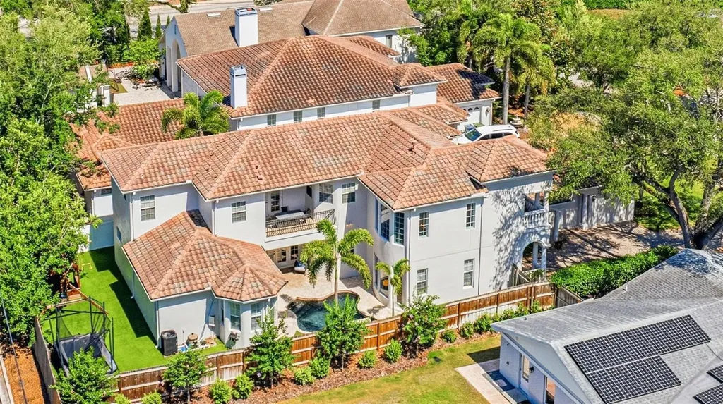 3107 W Fountain Boulevard Tampa FL 33609