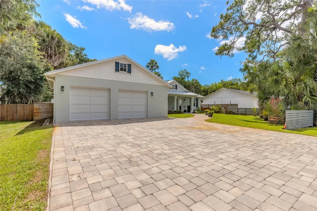 1107 S Orange Street New Smyrna Beach FL 32168