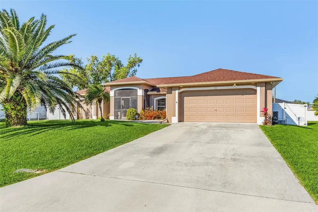 810 SW 10th Place Cape Coral FL 33991