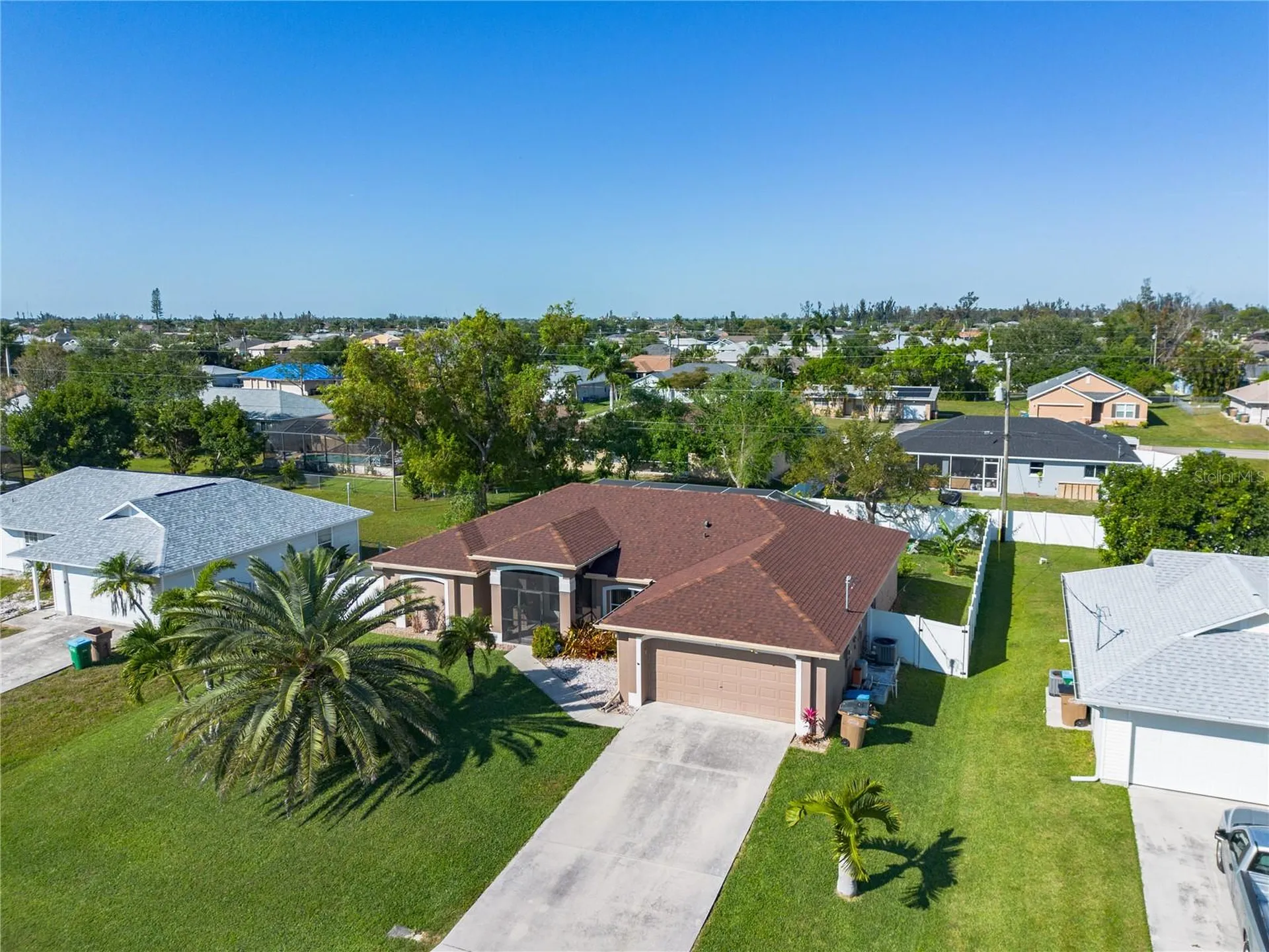 810 SW 10th Place Cape Coral FL 33991