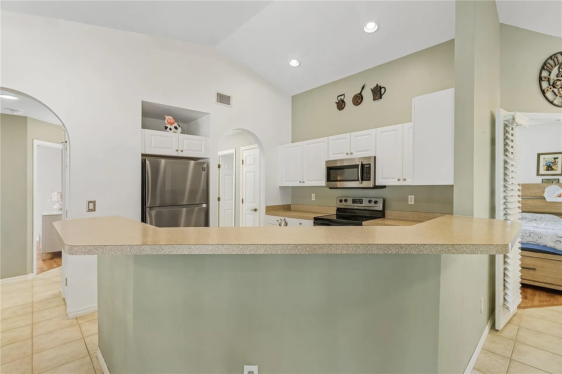810 SW 10th Place Cape Coral FL 33991