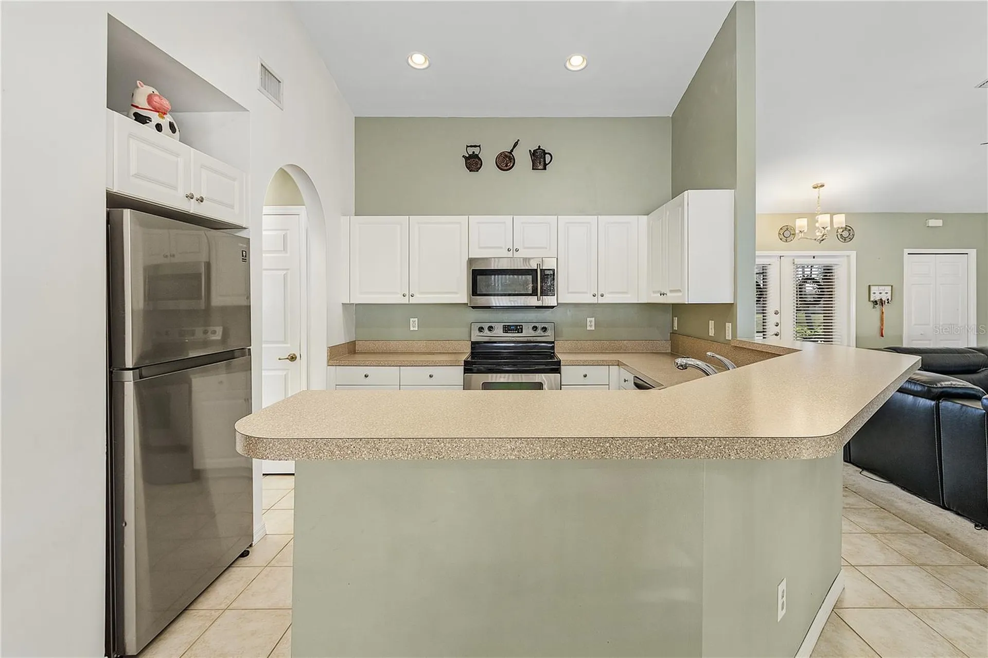 810 SW 10th Place Cape Coral FL 33991