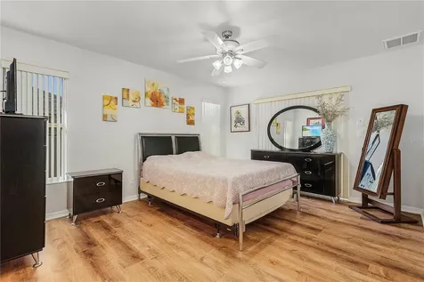 810 SW 10th Place Cape Coral FL 33991