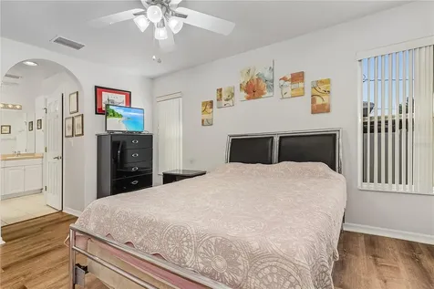 810 SW 10th Place Cape Coral FL 33991