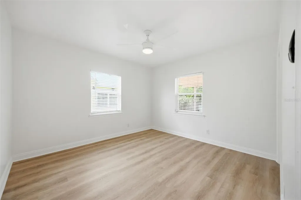 1337 34th Avenue N St Petersburg FL 33704