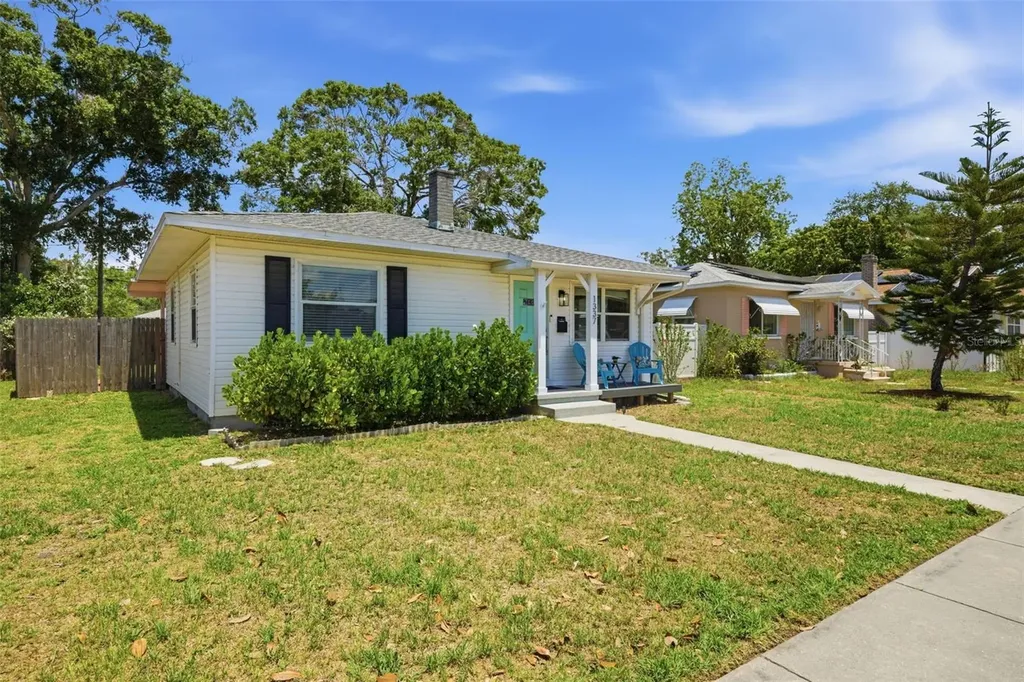1337 34th Avenue N St Petersburg FL 33704
