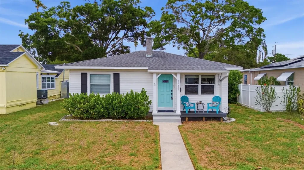 1337 34th Avenue N St Petersburg FL 33704