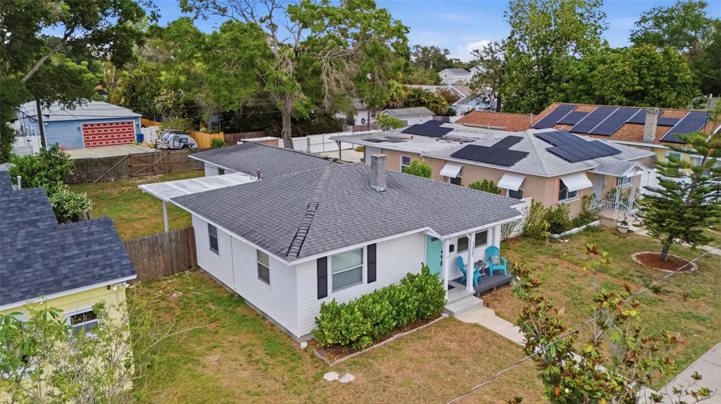 1337 34th Avenue N St Petersburg FL 33704