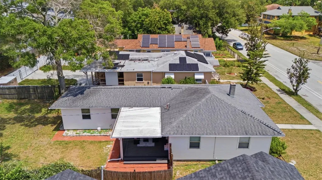 1337 34th Avenue N St Petersburg FL 33704