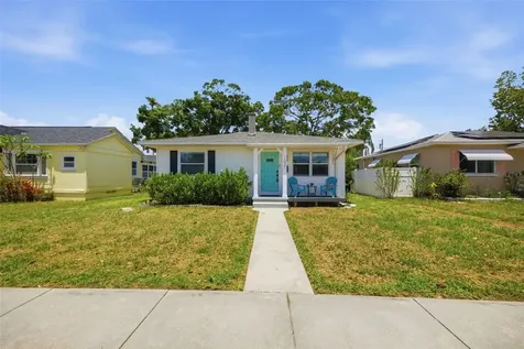 1337 34TH Avenue N St Petersburg FL 33704