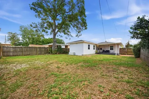 1337 34th Avenue N St Petersburg FL 33704