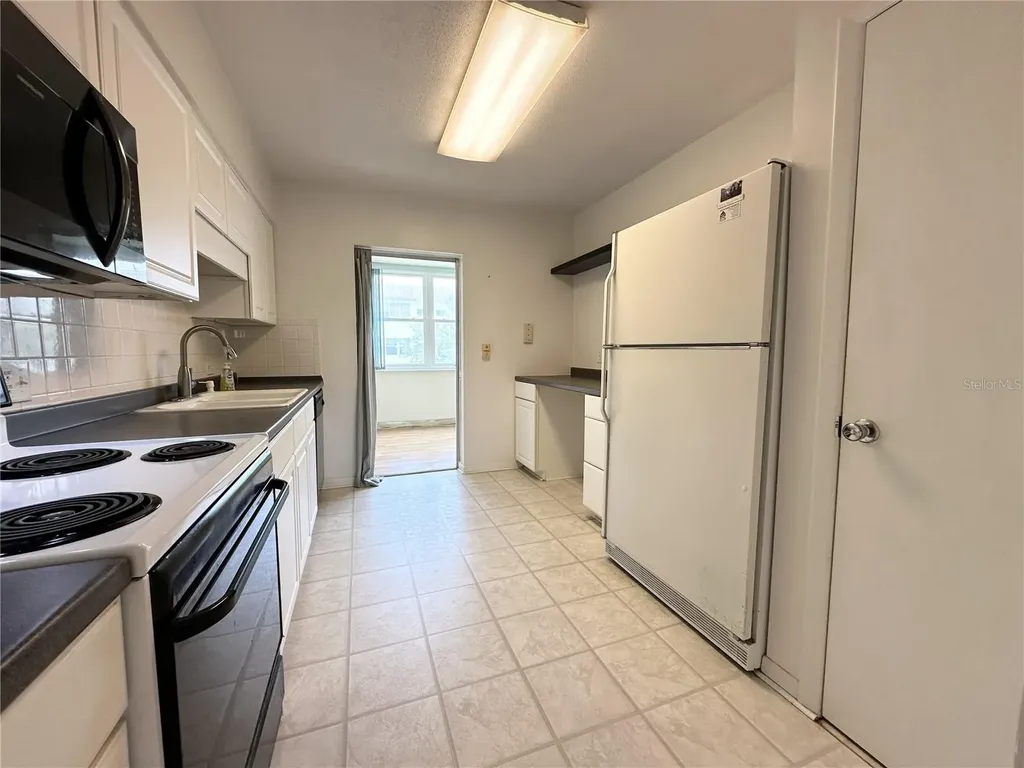 5728 14th Avenue N St Petersburg FL 33710