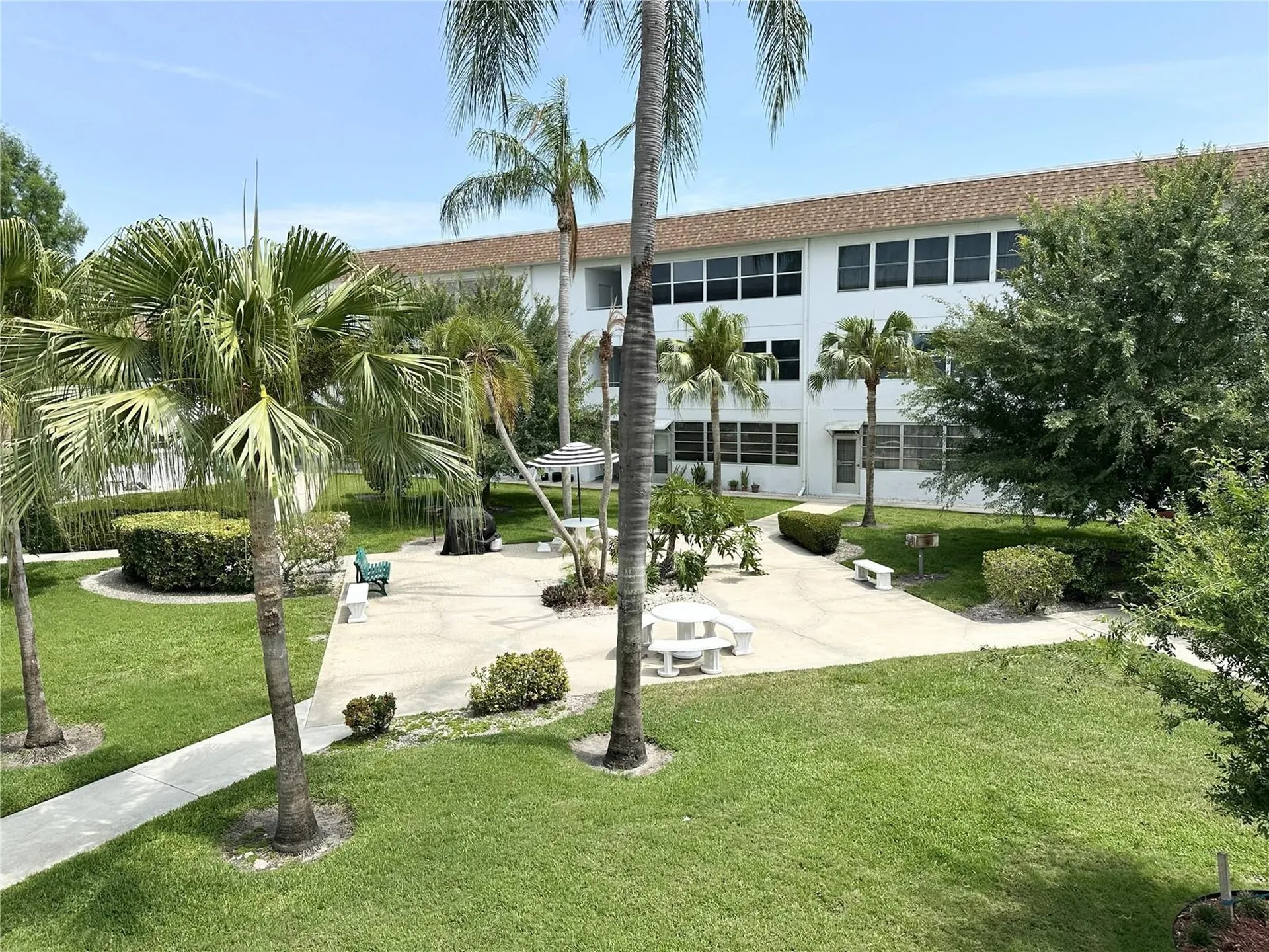 5728 14th Avenue N St Petersburg FL 33710