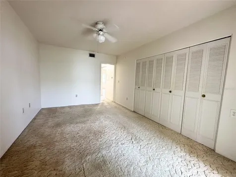 5728 14th Avenue N St Petersburg FL 33710
