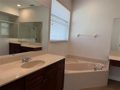 345 Beacon Pointe Drive Ocoee FL 34761