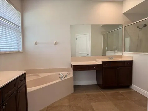 345 Beacon Pointe Drive Ocoee FL 34761
