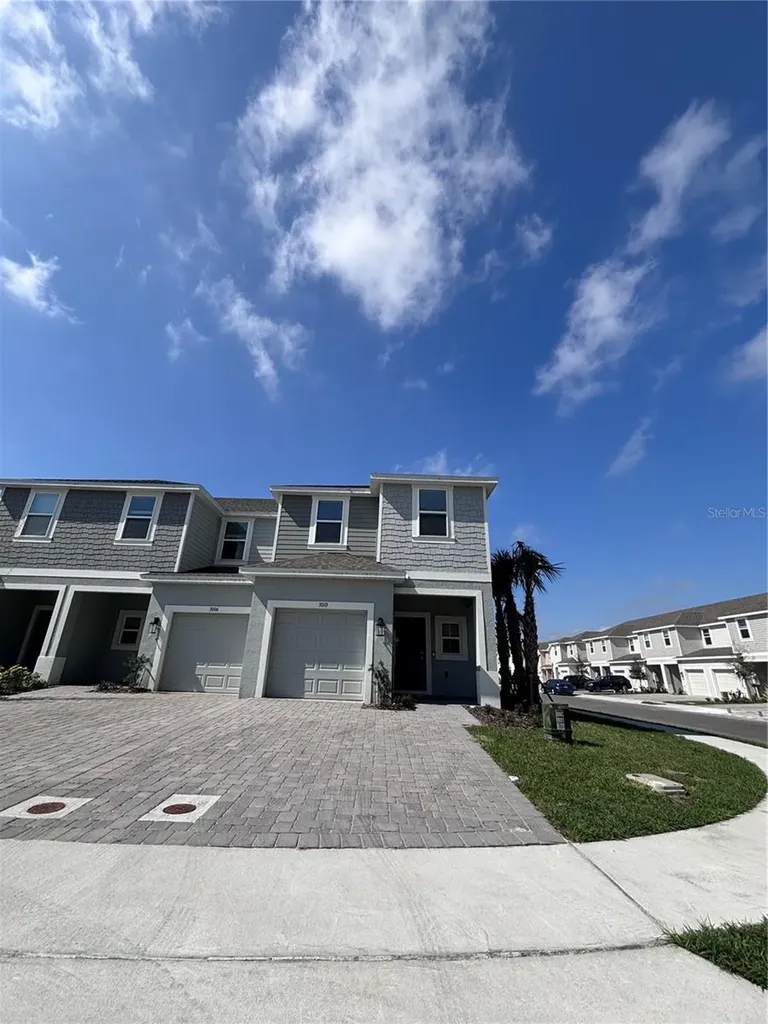 3010 Canary Avenue Davenport FL 33837