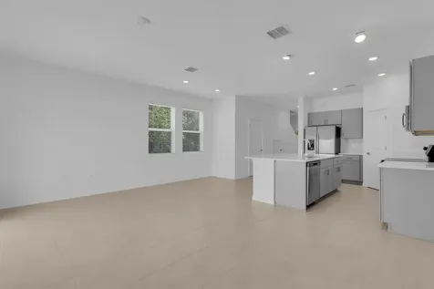 3010 Canary Avenue Davenport FL 33837