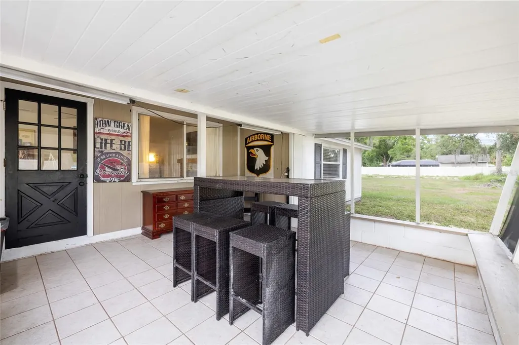 8212 Sunny Vale Place Tampa FL 33615