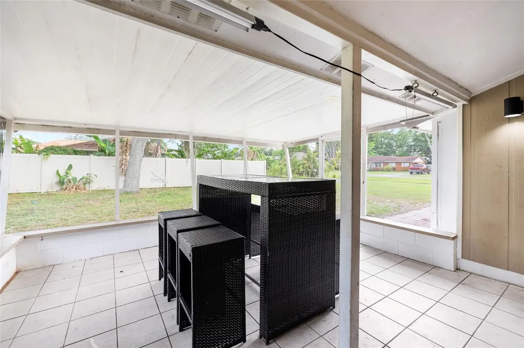 8212 Sunny Vale Place Tampa FL 33615