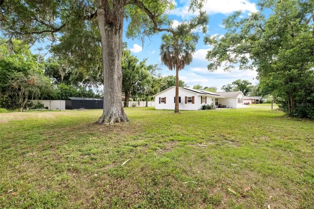 8212 Sunny Vale Place Tampa FL 33615