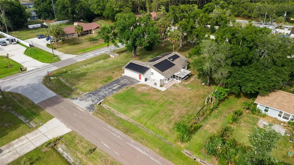 8212 Sunny Vale Place Tampa FL 33615