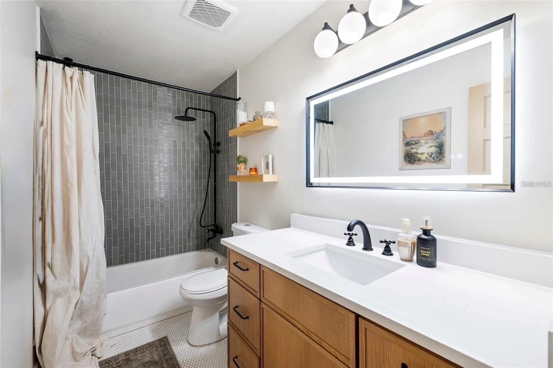 8212 Sunny Vale Place Tampa FL 33615