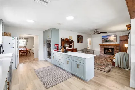 8212 Sunny Vale Place Tampa FL 33615