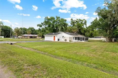 8212 Sunny Vale Place Tampa FL 33615